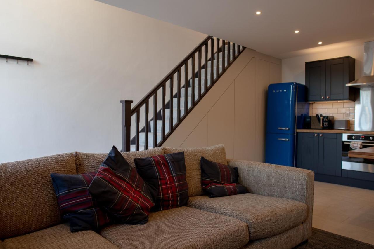 Unique Barn Conversion In Saddleworth Олдем Екстер'єр фото