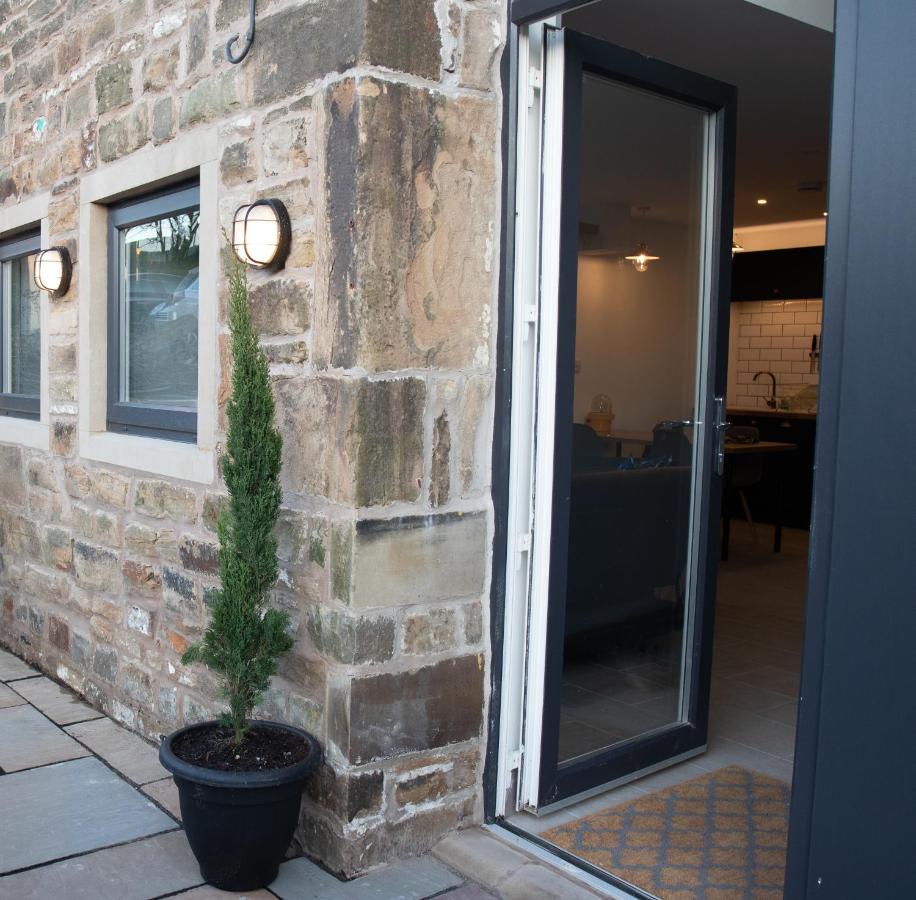 Unique Barn Conversion In Saddleworth Олдем Екстер'єр фото