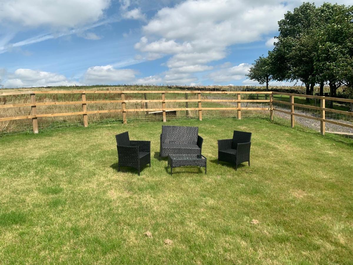 Unique Barn Conversion In Saddleworth Олдем Екстер'єр фото
